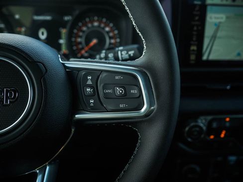 New 2026 Jeep Wrangler Unlimited Sahara AWD/4WD image 20