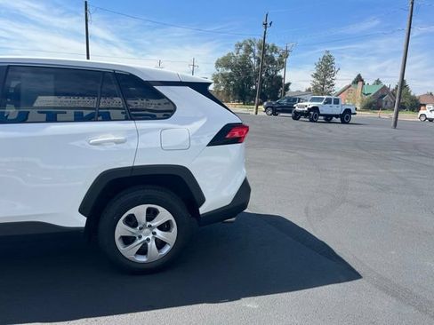 Used 2025 Toyota RAV4 LE AWD/4WD image 7