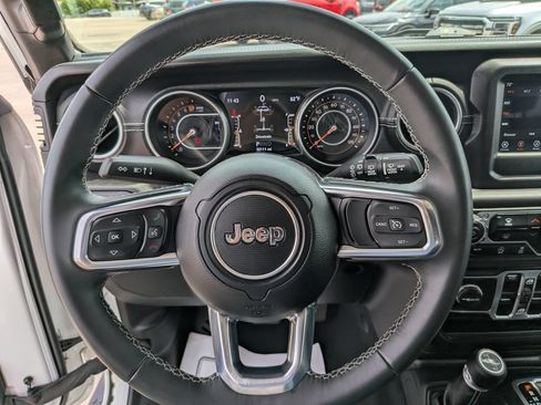Used 2018 Jeep Wrangler Unlimited Sahara w/ LED Lighting Group AWD/4WD image 27