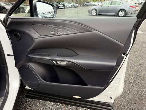 Used 2024 Lexus RX 450h AWD w/ Luxury Package image 16