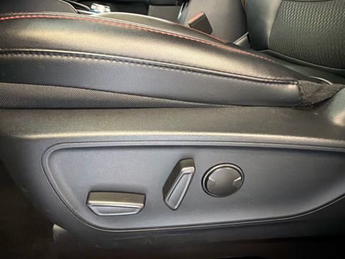 Used 2025 Ford Escape ST-Line AWD/4WD image 17