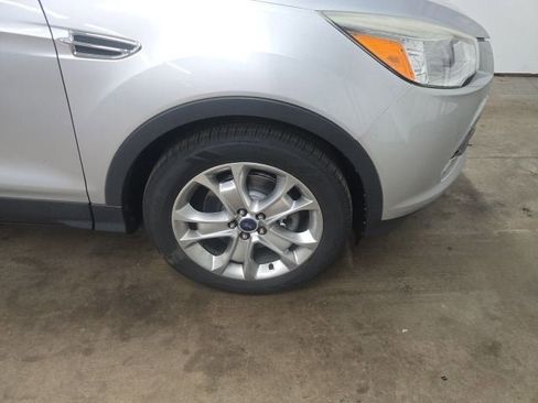 Used 2014 Ford Escape Titanium FWD image 2