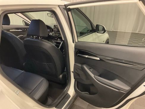 Used 2021 Kia Seltos EX image 28