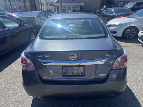 Used 2013 Nissan Altima 2.5 S FWD image 6