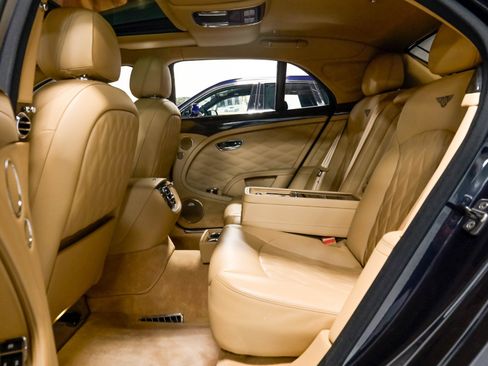 Used 2017 Bentley Mulsanne RWD image 17