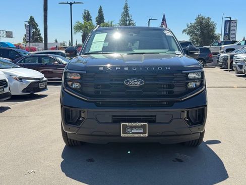Used 2026 Ford Expedition Max Active RWD image 4
