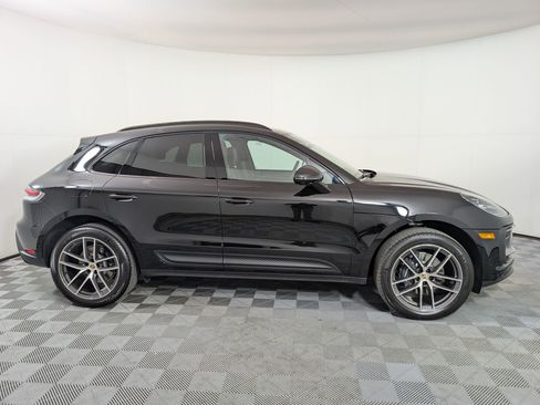 Certified 2026 Porsche Macan AWD/4WD image 9