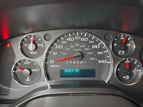Used 2024 Chevrolet Express 2500 w/ Driver Convenience Package image 17