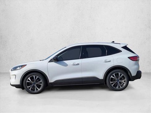 Used 2022 Ford Escape SE w/ SE Sport Appearance Package image 7