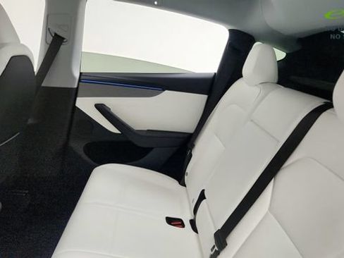 Used 2026 Tesla Model Y AWD image 38