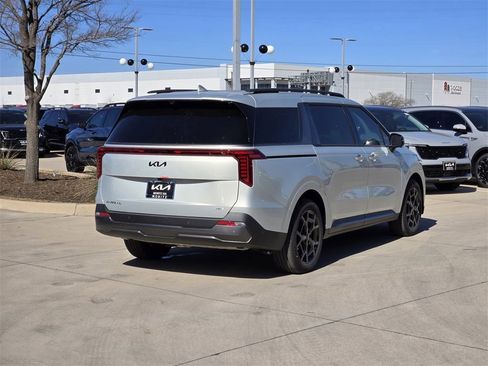 New 2026 Kia Carnival SX Prestige image 4