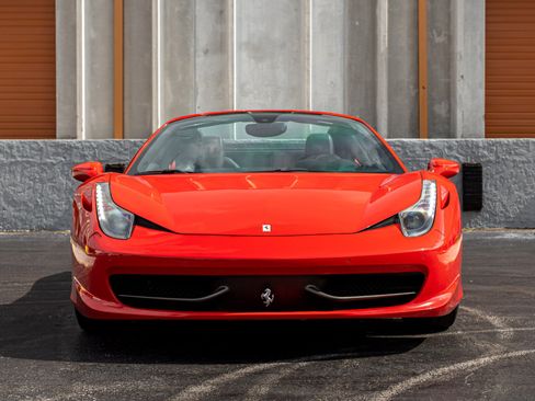 Used 2013 Ferrari 458 Spider RWD image 19