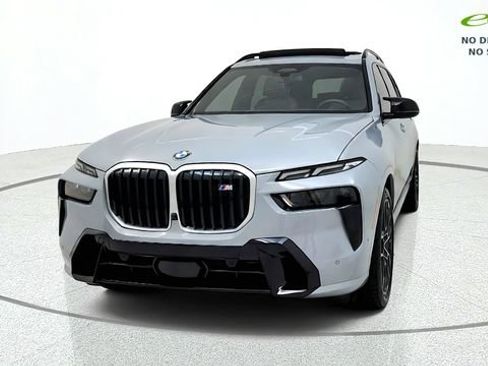 Used 2026 BMW X7 M60i AWD/4WD image 3