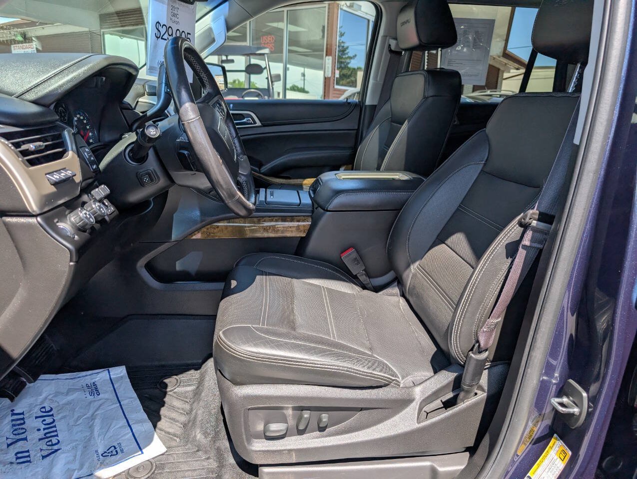 Used 2017 GMC Yukon Denali AWD/4WD image 11
