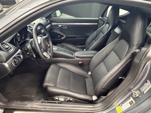 Used 2025 Porsche 718 Cayman image 7