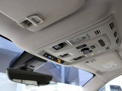 Used 2021 GMC Yukon Denali image 29