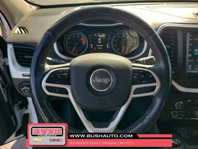 Used 2018 Jeep Cherokee Latitude Plus w/ Comfort/Convenience Group AWD/4WD image 23