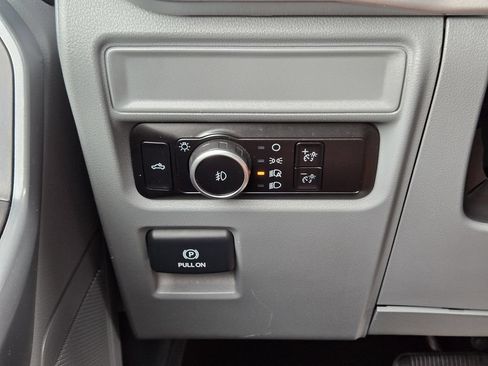 Used 2023 Ford F150 XLT AWD/4WD image 24