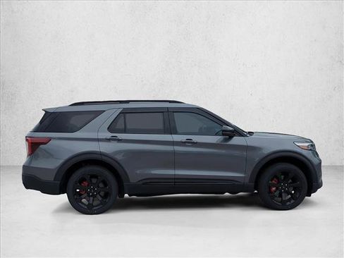 Certified 2022 Ford Explorer ST w/ Equipment Group 401A AWD/4WD image 4