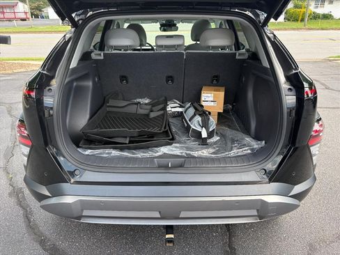 Used 2025 Hyundai Kona Limited AWD/4WD image 23