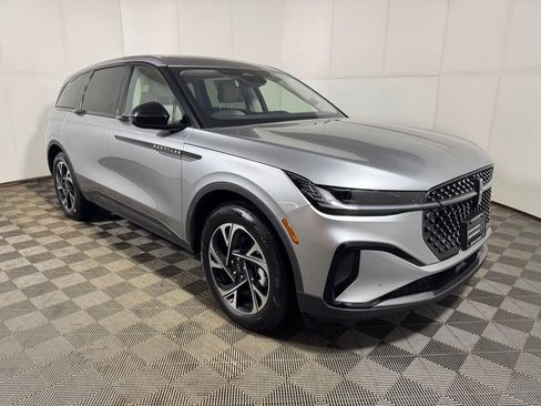 New 2026 Lincoln Nautilus Premier w/ Equipment Group 102A image 7