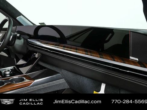 New 2026 Cadillac Escalade Platinum Sport w/ LPO, ONYX Package AWD/4WD image 25