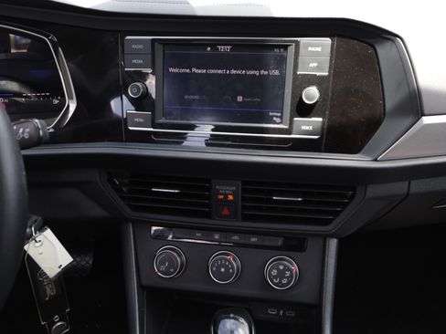 Used 2024 Volkswagen Jetta S FWD image 8