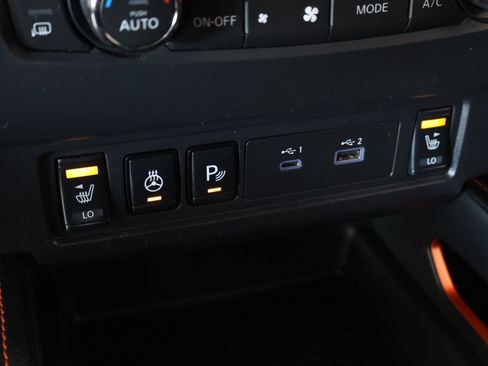 Used 2023 Nissan Frontier PRO-4X w/ Pro Convenience Package AWD/4WD image 8