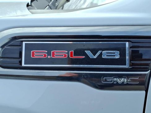 Used 2022 GMC Sierra 3500 AT4 w/ AT4 Preferred Package image 8