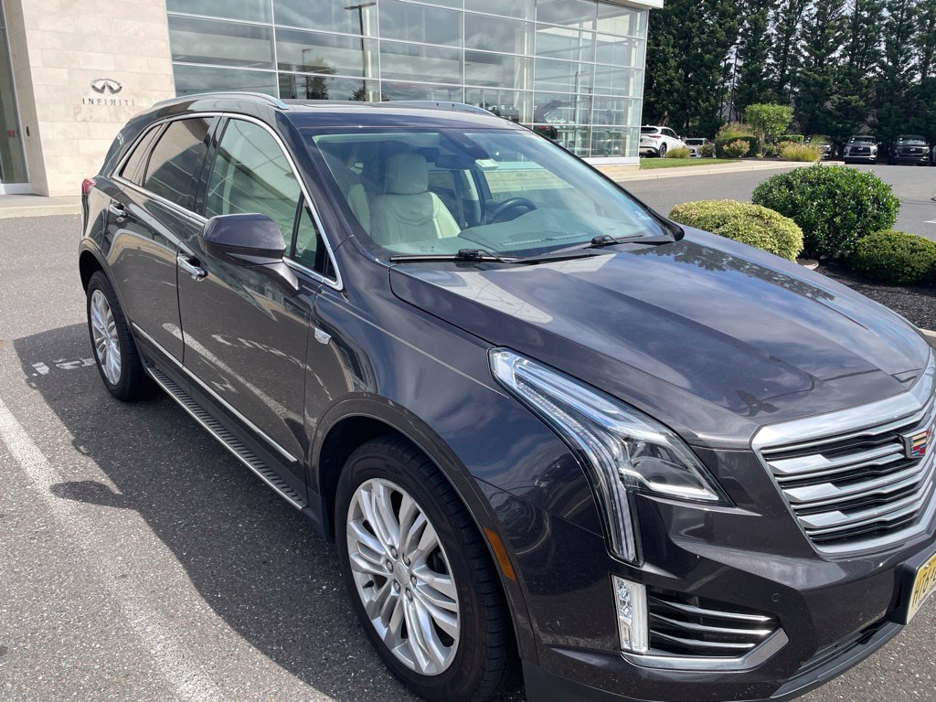 Used 2019 Cadillac XT5 Premium Luxury w/ Driver Assist Package AWD/4WD image 2