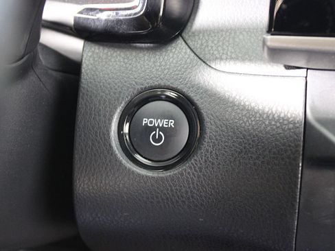 Used 2025 Toyota Camry LE w/ Convenience Package FWD image 9