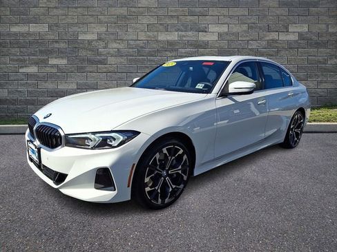Used 2025 BMW 330i xDrive Sedan w/ Driving Assistance Package AWD/4WD image 3