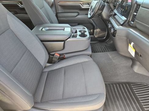 Used 2024 Chevrolet Silverado 1500 LT RWD image 13
