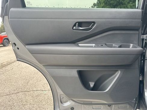 New 2025 Nissan Pathfinder SV w/ Black Appearance Package image 23