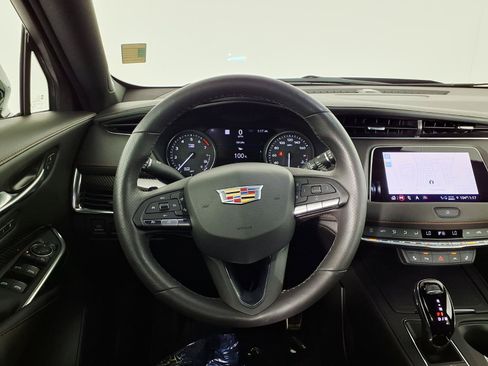 Certified 2023 Cadillac XT4 Sport w/ Technology Package FWD image 15