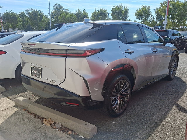 Used 2023 Lexus RZ 450e Premium w/ Accessory Package (2T) AWD/4WD image 4