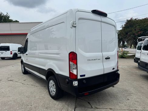 Used 2019 Ford Transit 250 148 Medium Roof RWD image 7