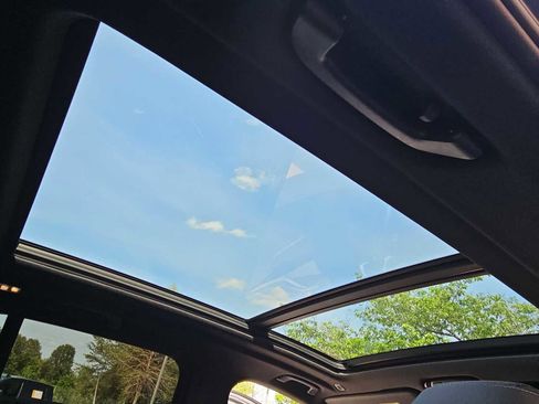 Used 2024 BMW X5 xDrive40i w/ Premium Package image 22