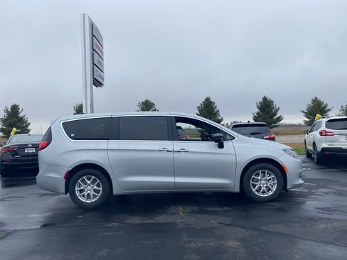 New 2026 Chrysler Voyager LX FWD image 3