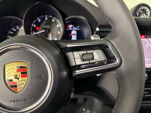 New 2026 Porsche Macan image 37