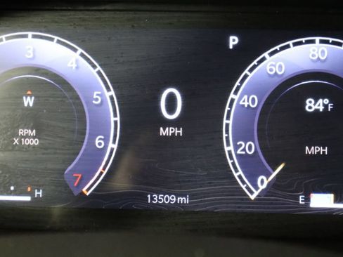 Used 2023 Jeep Grand Cherokee Limited AWD/4WD image 47