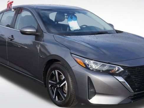 Used 2024 Nissan Sentra SV image 3