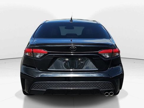 Used 2022 Toyota Corolla XSE FWD image 7