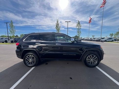 Used 2018 Jeep Grand Cherokee Limited w/ Trailer Tow Group IV AWD/4WD image 4