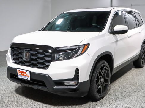 Used 2023 Honda Passport EX-L image 32
