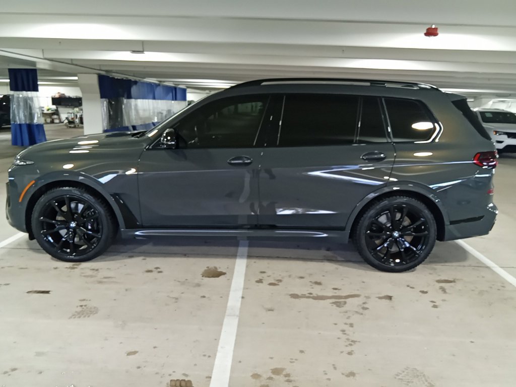 Used 2026 BMW X7 M60i AWD/4WD image 8