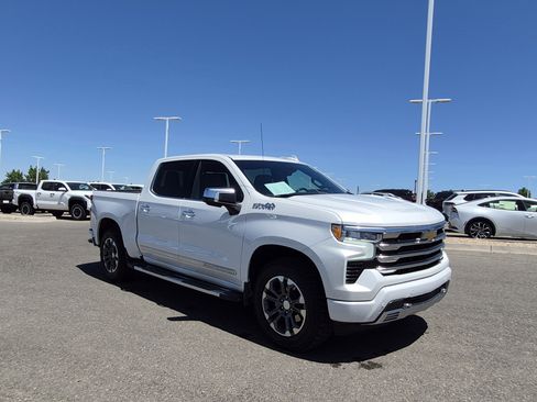 Used 2023 Chevrolet Silverado 1500 High Country w/ Technology Package AWD/4WD image 13
