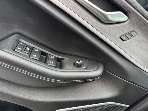 Used 2022 Jeep Grand Cherokee L Limited RWD image 6