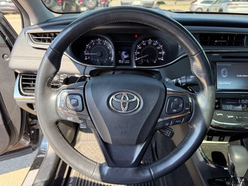 Used 2018 Toyota Avalon Touring w/ All Weather Liner Package FWD image 14