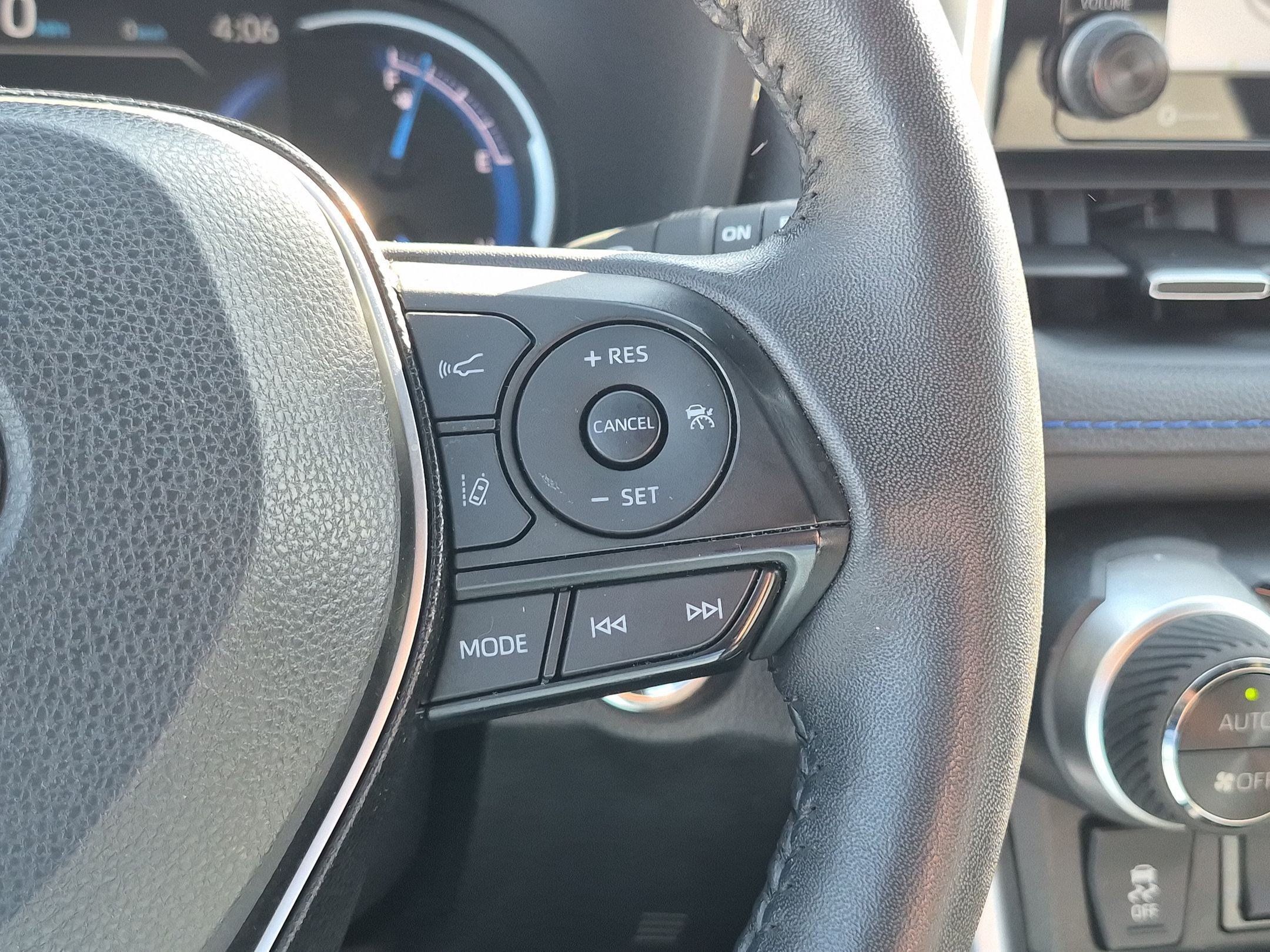 Used 2021 Toyota RAV4 XSE AWD/4WD image 18